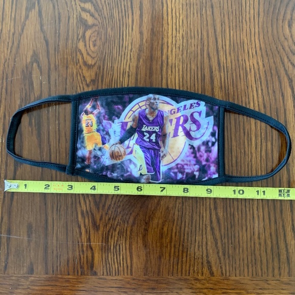 ❤️ &3/$20 KOBE BRYANT MASK - Picture 2 of 5